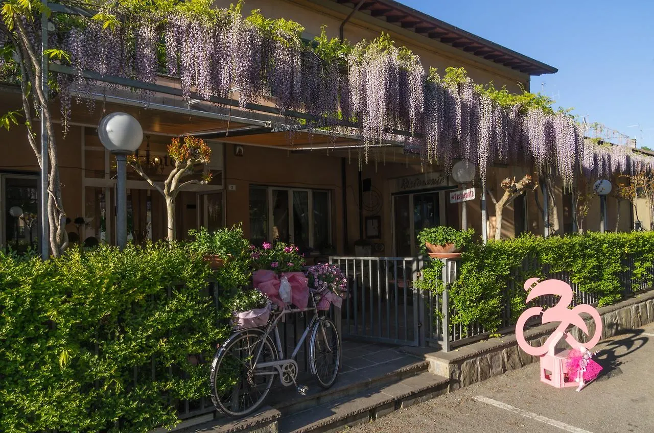 Hotel Ristorante Bologna سان بييرو في بانيو