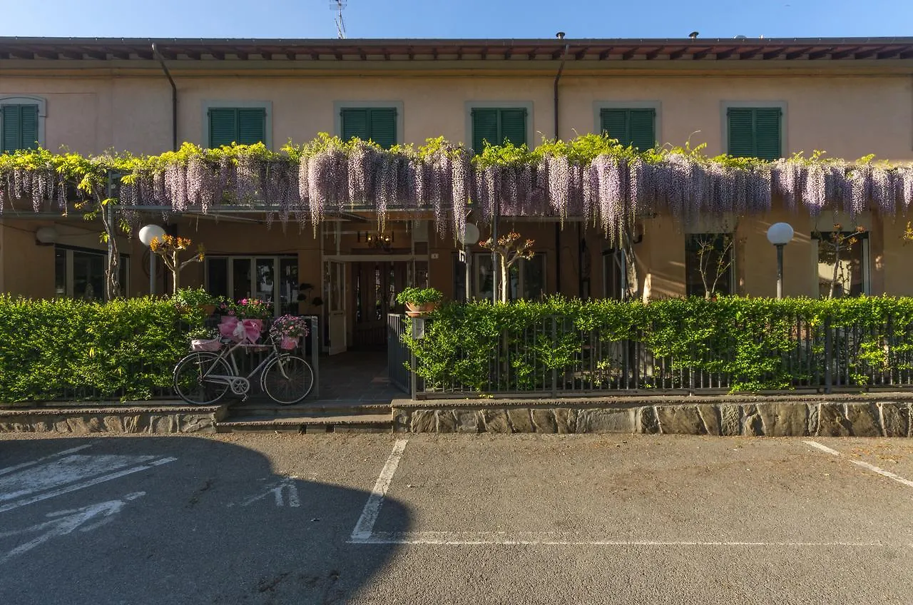 Hotel Ristorante Bologna سان بييرو في بانيو