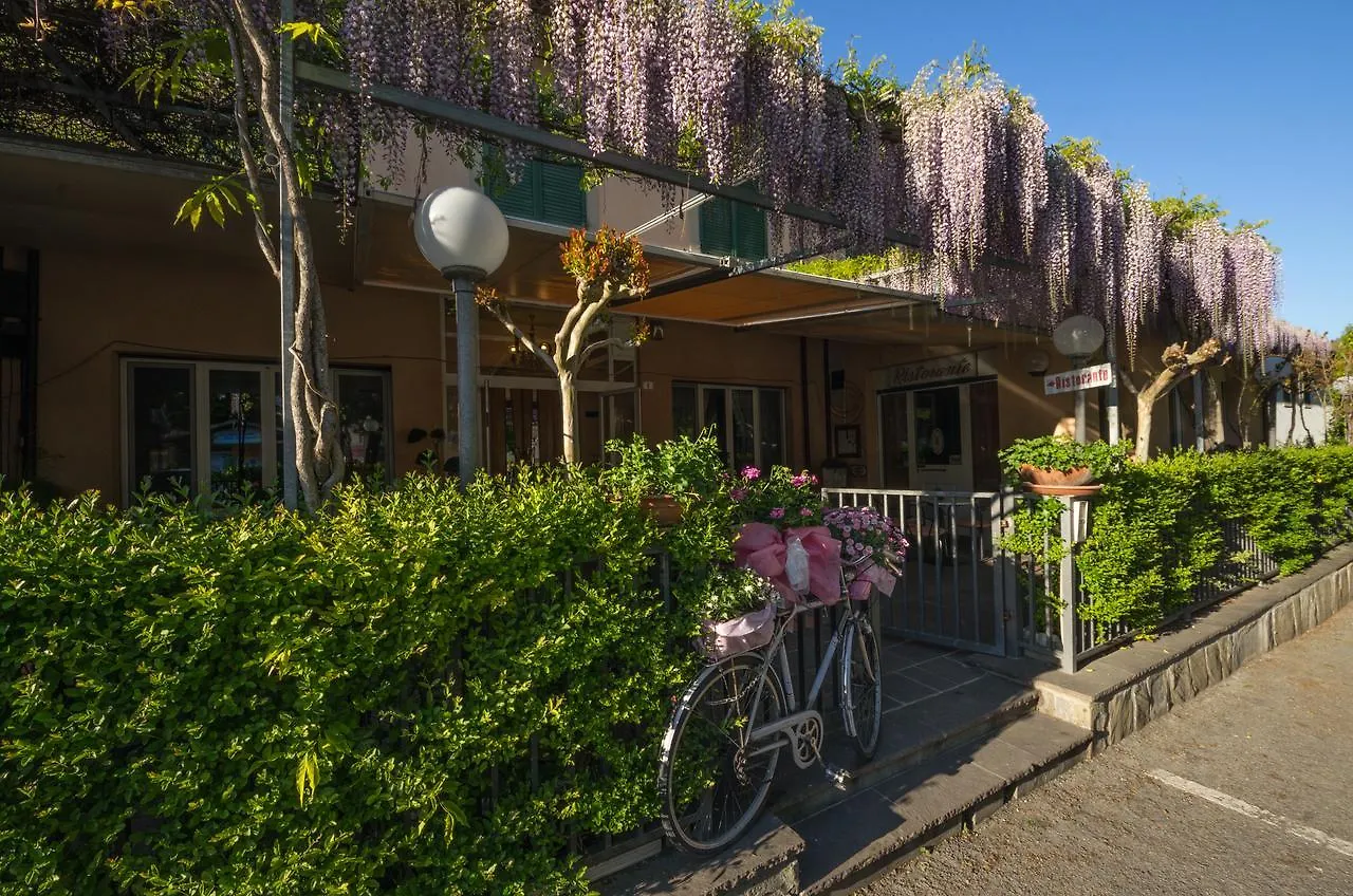 Hotel Ristorante Bologna سان بييرو في بانيو